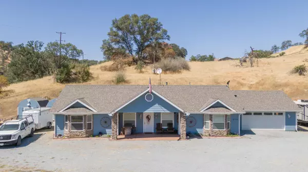 2175 Silver Lane, Squaw Valley, CA 93675