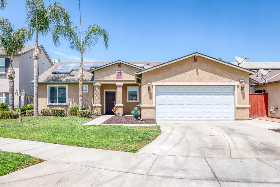 873 Mayflower Avenue, Dinuba, CA 93618