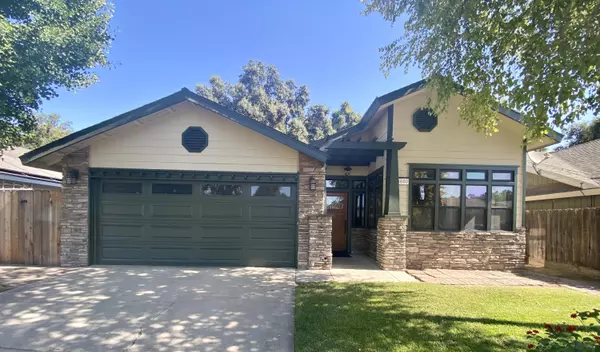 4800 W Crowley Court,  Visalia,  CA 93291