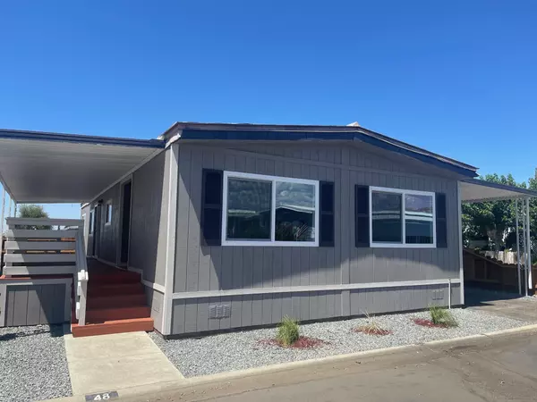 720 E Worth Avenue #48, Porterville, CA 93257