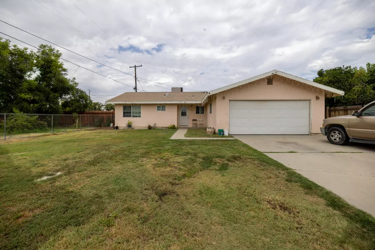 Pixley, CA 93256,1041 S Cedar Street