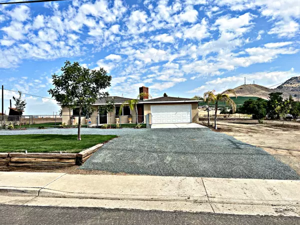 1456 E Olive Avenue, Porterville, CA 93257