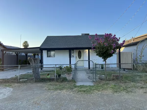 596 E Center Avenue, Earlimart, CA 93219