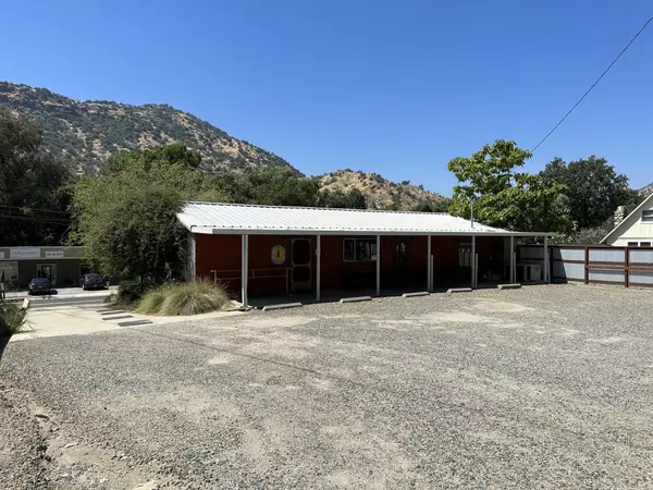 Three Rivers, CA 93271,41852 Sierra Drive