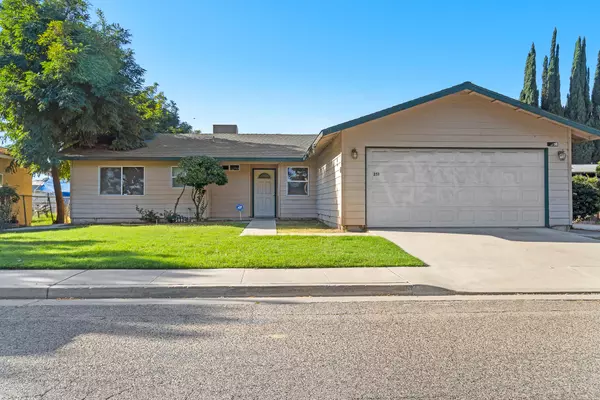 251 W Front Street, Farmersville, CA 93223