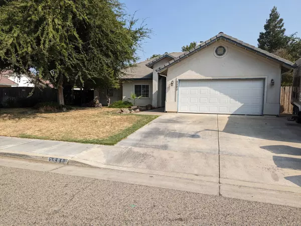 2580 W Porter Creek Avenue,  Porterville,  CA 93257