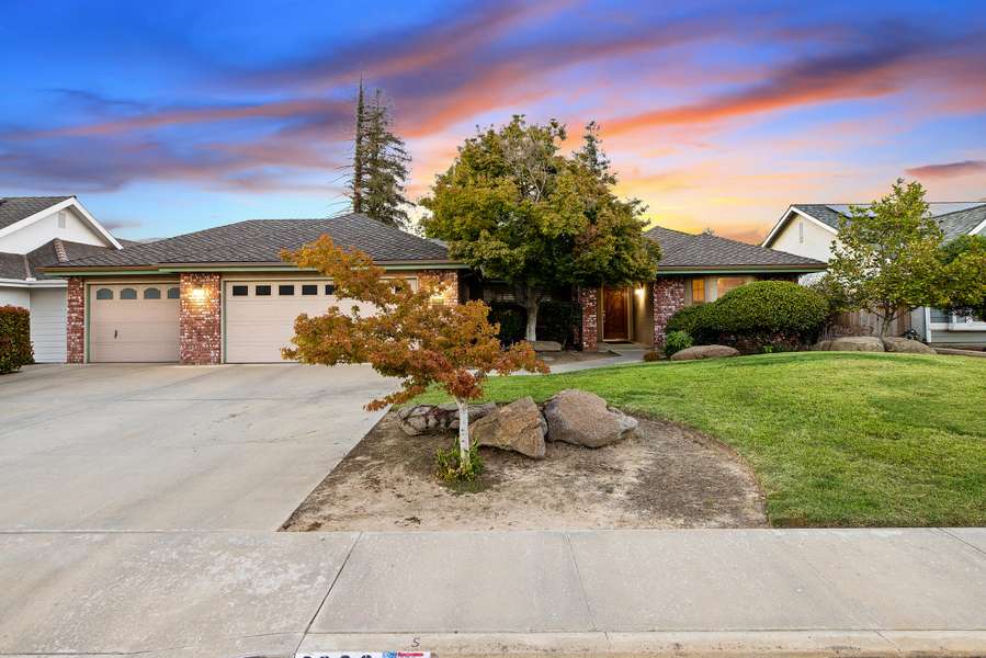 3938 W Hemlock Avenue, Visalia, CA 93277