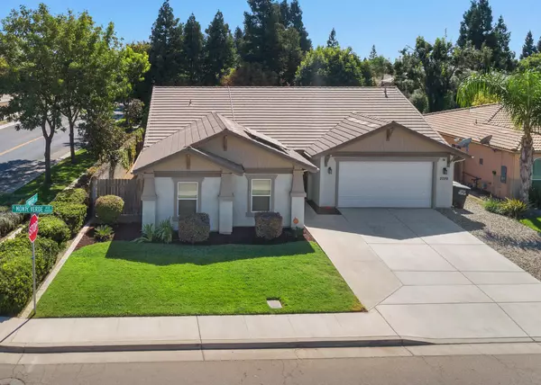 2029 E Monte Verde Avenue, Visalia, CA 93292