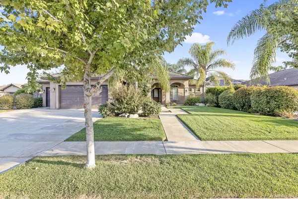 739 Saint James Court, Exeter, CA 93221