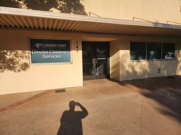 Dinuba, CA 93618,144 S L Street