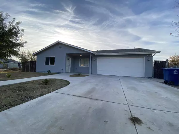 635 S Shasta Avenue, Farmersville, CA 93223