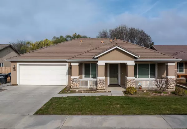 828 W Reese Court, Visalia, CA 93277