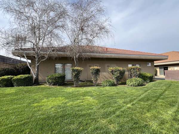 3321-3323 S Fairway Street, Visalia, CA 93277