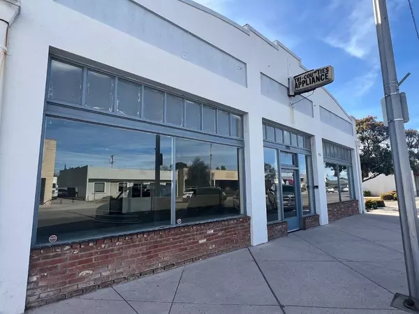 Dinuba, CA 93618,125 N K Street