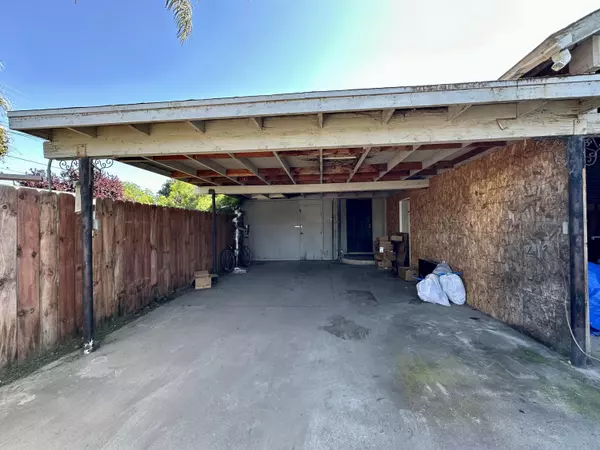 Porterville, CA 93257,15390 E Cedar