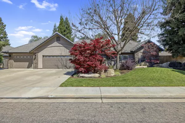 2728 E Harter Court,  Visalia,  CA 93292