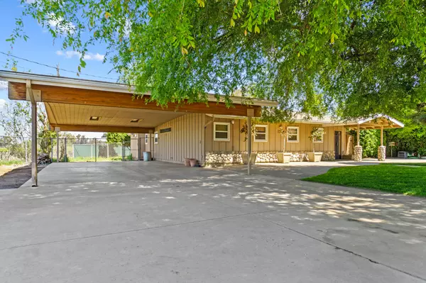 42201 Englehart, Dinuba, CA 93618