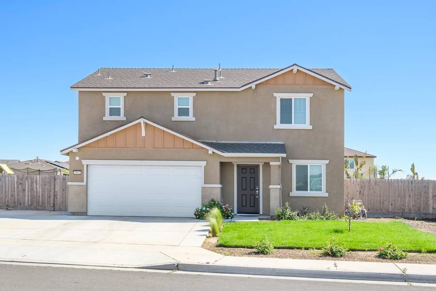 1882 Florence Avenue, Dinuba, CA 93618