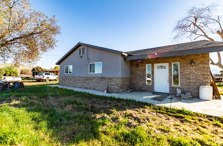 33484 Road 220, Woodlake, CA 93286