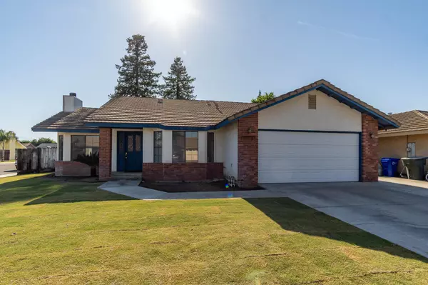 526 N Fir Way, Porterville, CA 93257