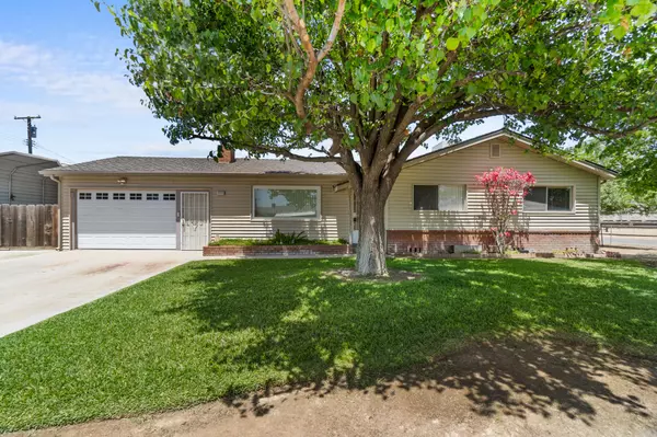 1112 W Baker Street, Porterville, CA 93257