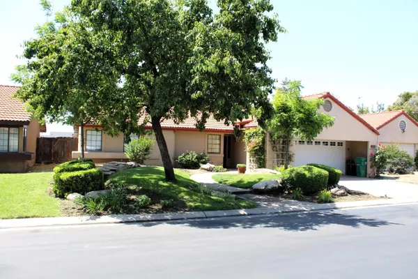 545 Blue Oak Avenue, Porterville, CA 93257