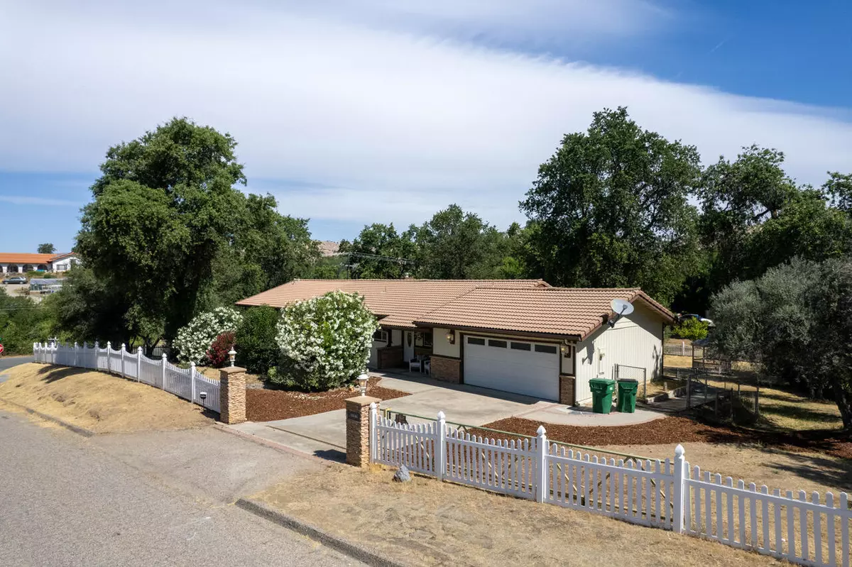 Springville, CA 93265,33646 Bear Lane