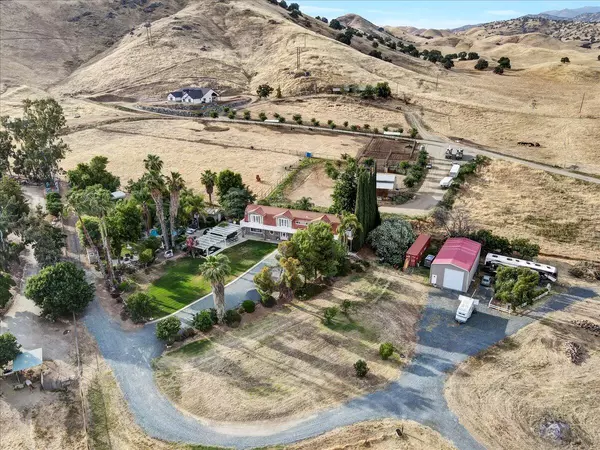 30468 Holdridge Drive, Porterville, CA 93257