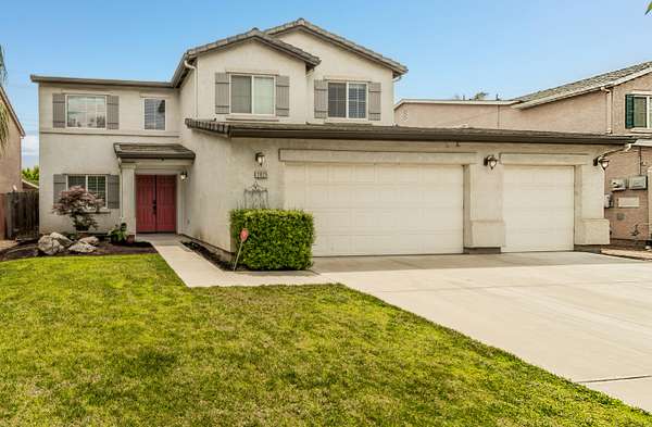 2825 W Payson Court, Visalia, CA 93291