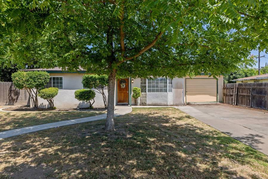 256 N Gene Avenue, Farmersville, CA 93223