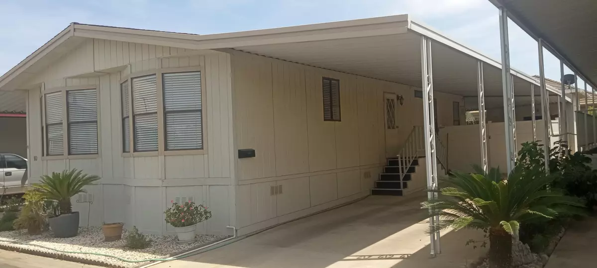 Tulare, CA 93274,2459 N Oaks Street #10