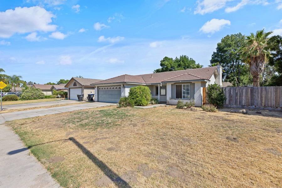 4228 E Howard Court, Visalia, CA 93292