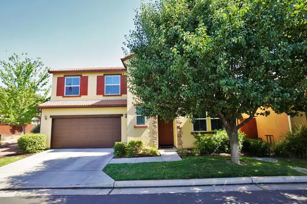 1796 Escher Way, Hanford, CA 93230