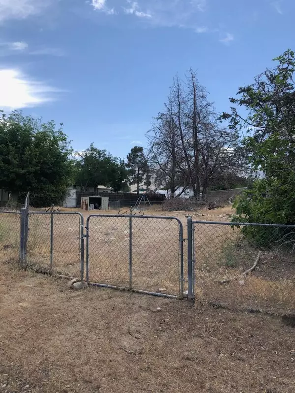 Weldon, CA 93283,9408 Apache Drive