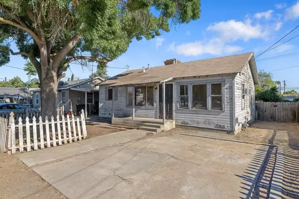 14177 Walnut Street, Armona, CA 93202