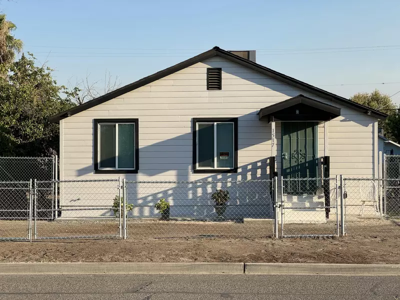 1517 Brokaw Avenue Avenue, Corcoran, CA 93212