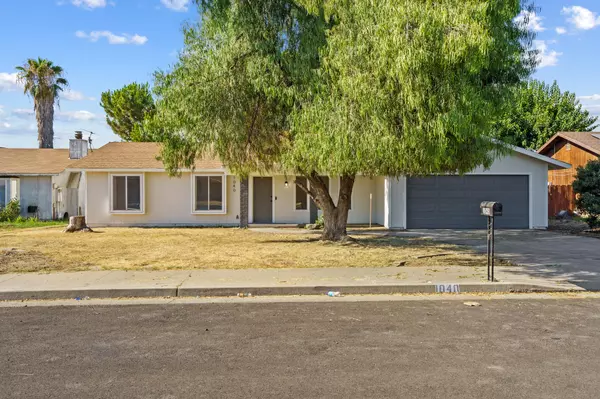 1040 W Thurman Avenue, Porterville, CA 93257