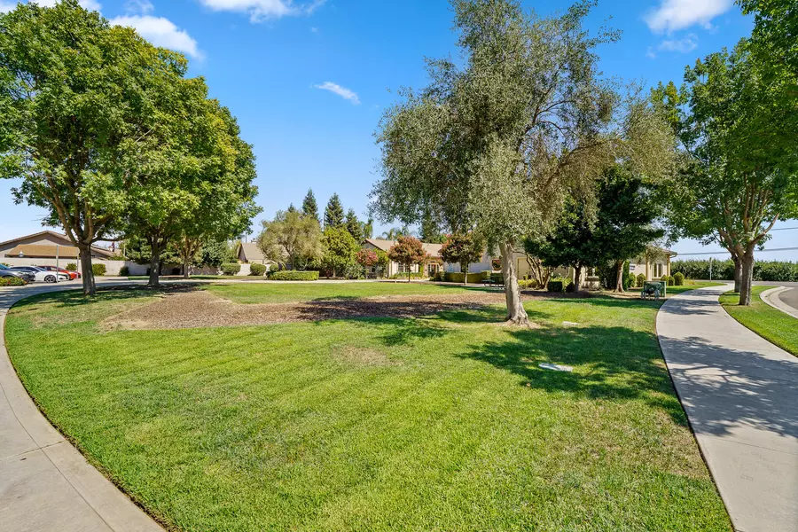 Parcel 3 Stover/ Caldwell, Visalia, CA 93292