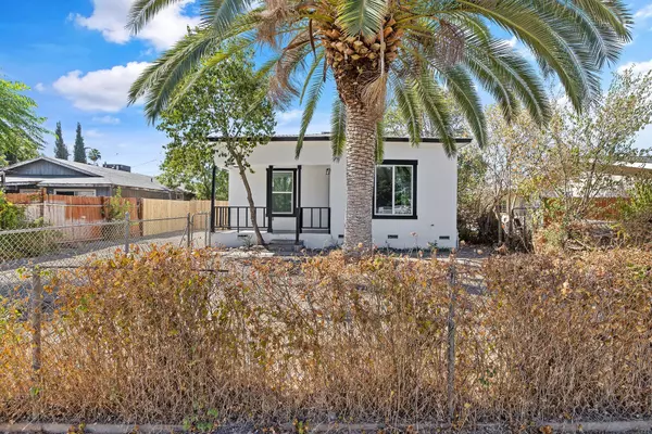 139 W Fir Avenue, Pinedale, CA 93650