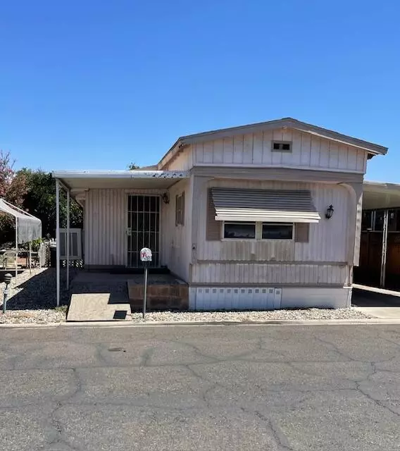 Lindsay, CA 93247,630 W Hermosa Street #18