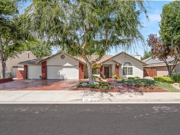 705 Bedford Avenue, Clovis, CA 93611