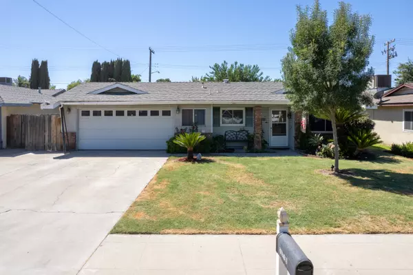 1013 W Madalyn Avenue, Tulare, CA 93274