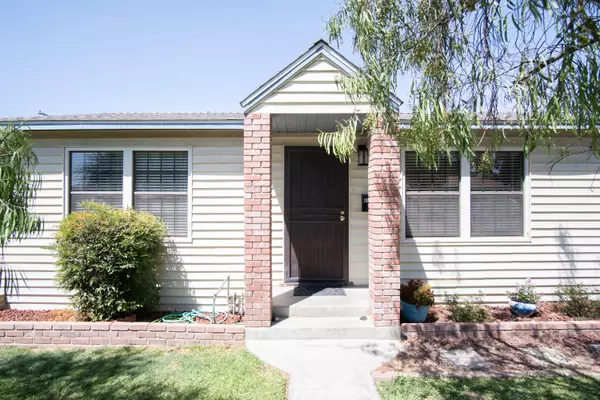 426 W Kanai Avenue, Porterville, CA 93257