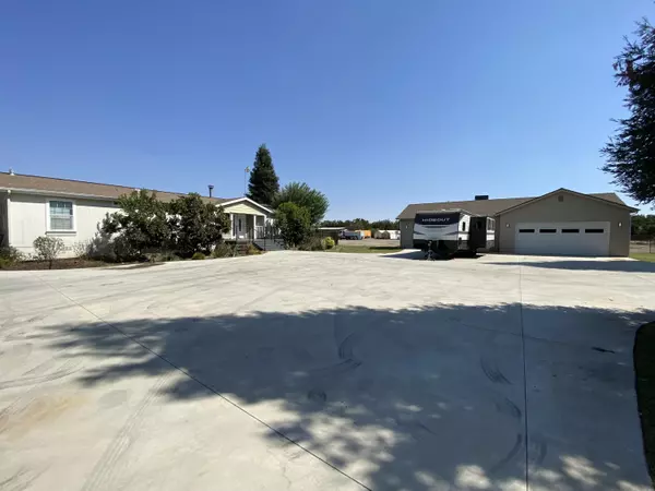 Woodlake, CA 93286,20833 Ave 322 #A