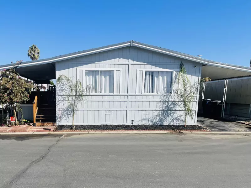 860 E Grangeville Spc. #130 Boulevard, Hanford, CA 93230