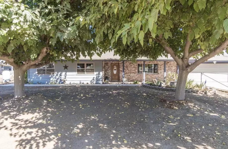 23064 Avenue 178, Porterville, CA 93257