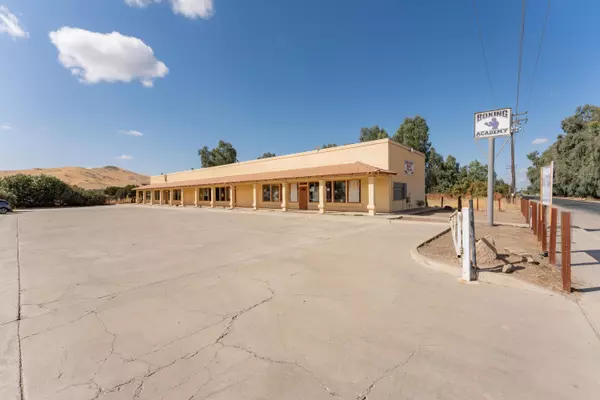 27525 Avenue 146, Porterville, CA 93257