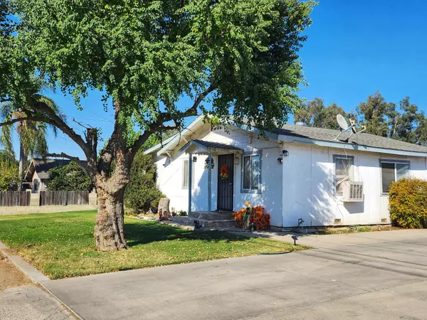 362 N Dickey Ave. Avenue, Dinuba, CA 93618