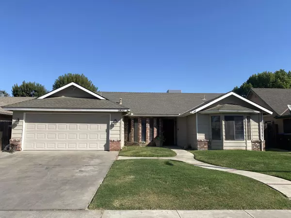 2832 W Hemlock Court, Visalia, CA 93277