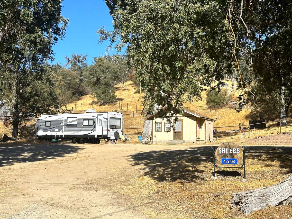 California Hot Springs, CA 93207,43910b Pine Flat Drive